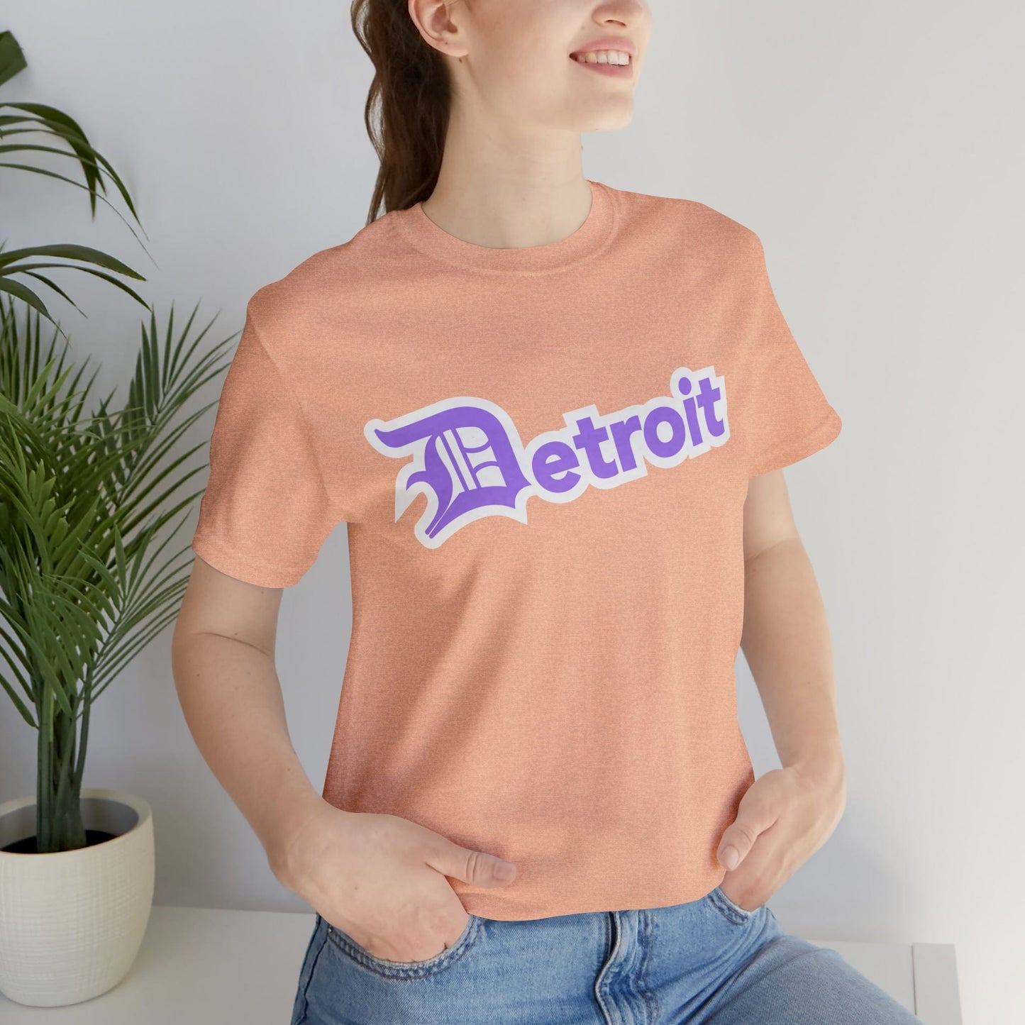 Detroit' T-Shirt (Lavender w/ Old English 'D') | Unisex Standard