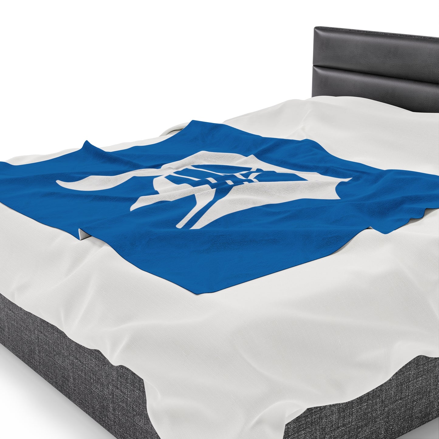 Detroit 'Old English D' Plush Blanket | Azure