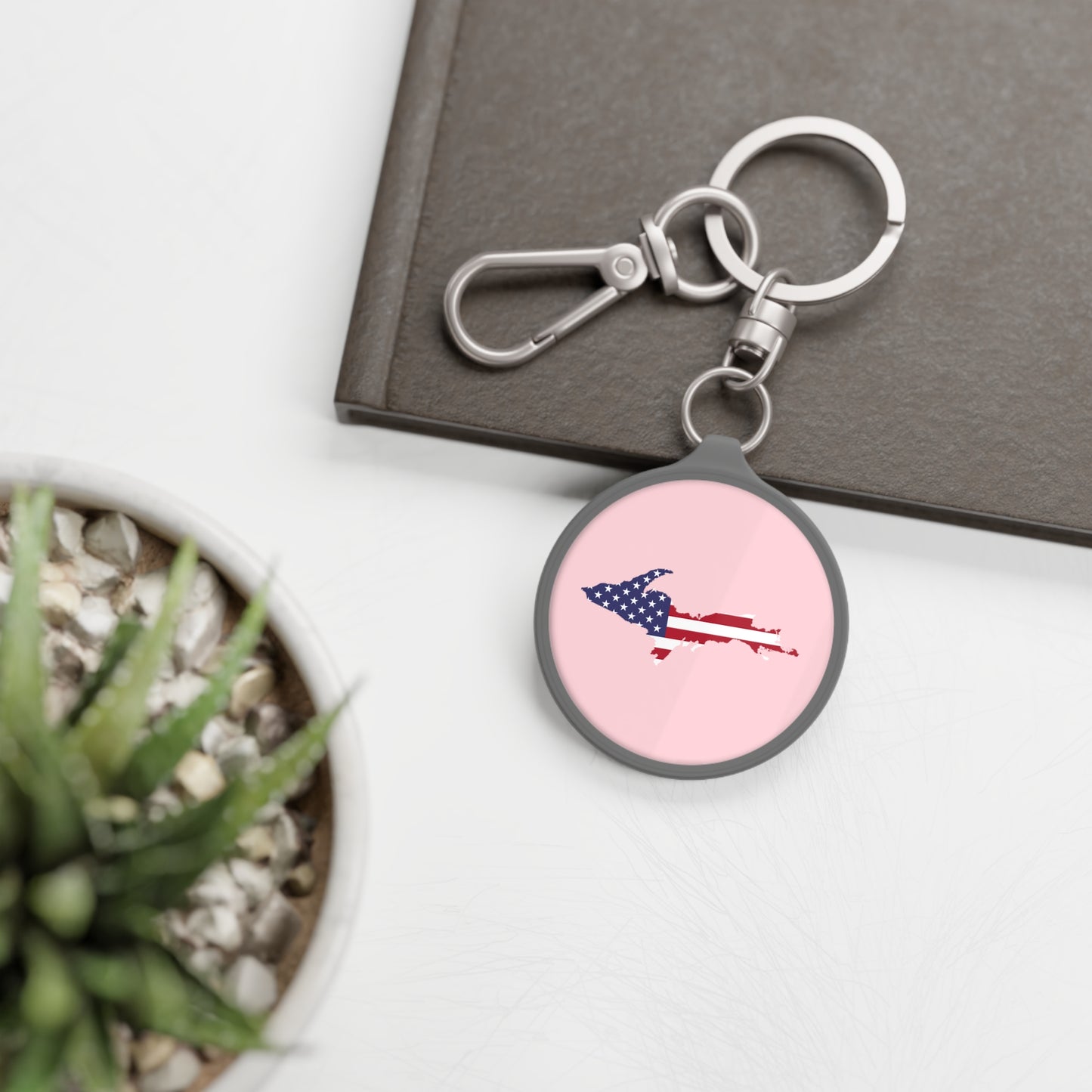 Michigan Upper Peninsula Keyring (w/ UP USA Flag) | Pale Pink