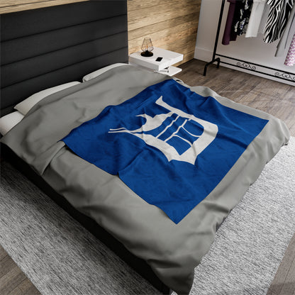 Detroit 'Old English D' Plush Blanket | Azure