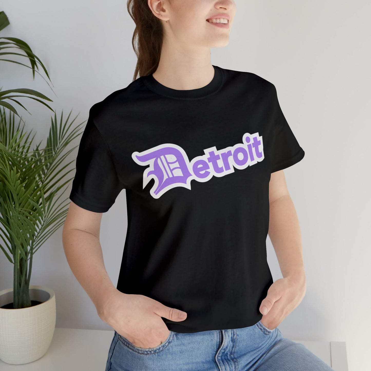 Detroit' T-Shirt (Lavender w/ Old English 'D') | Unisex Standard