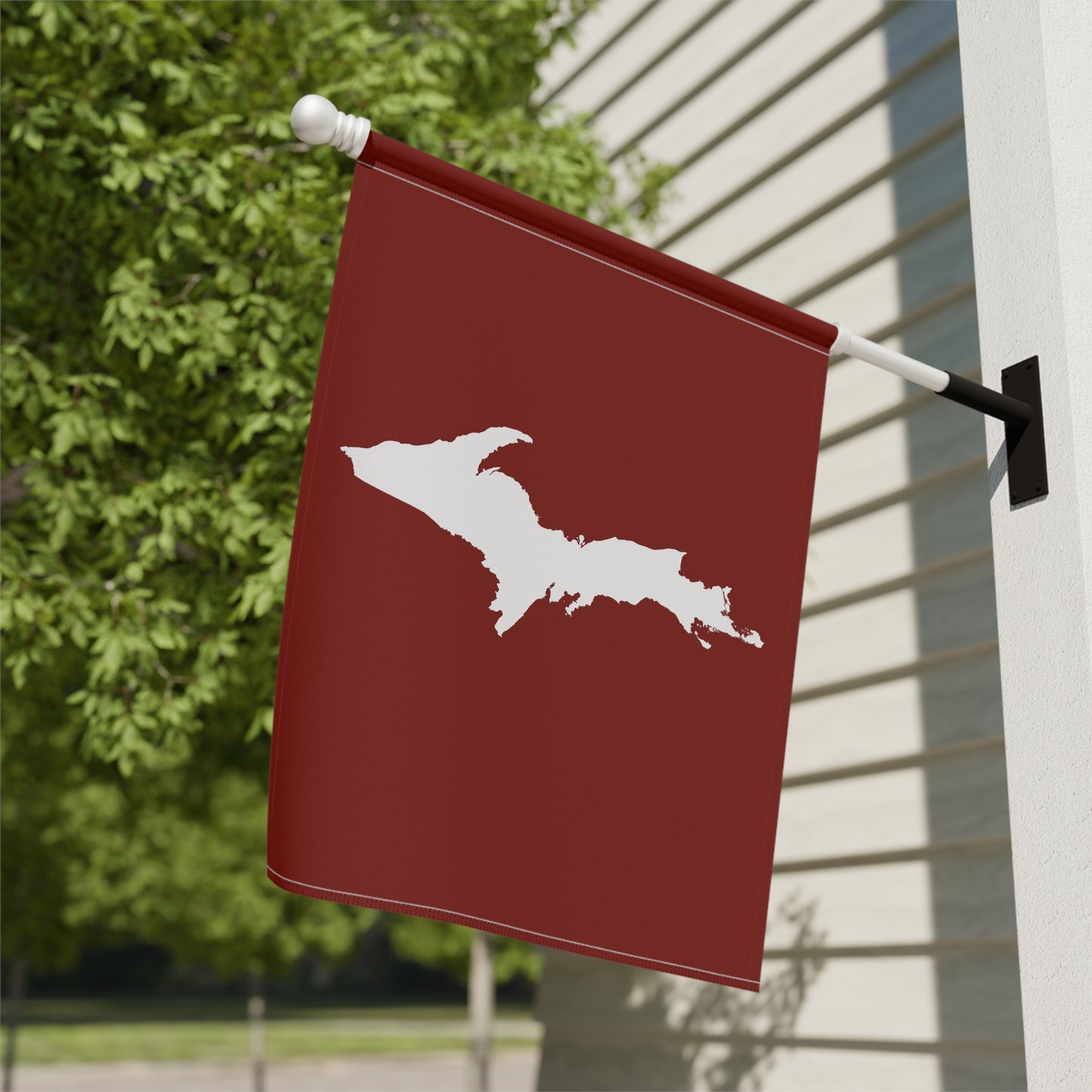 Michigan Upper Peninsula Home & Garden Flag (w/ UP Outline) | Cherryland Red