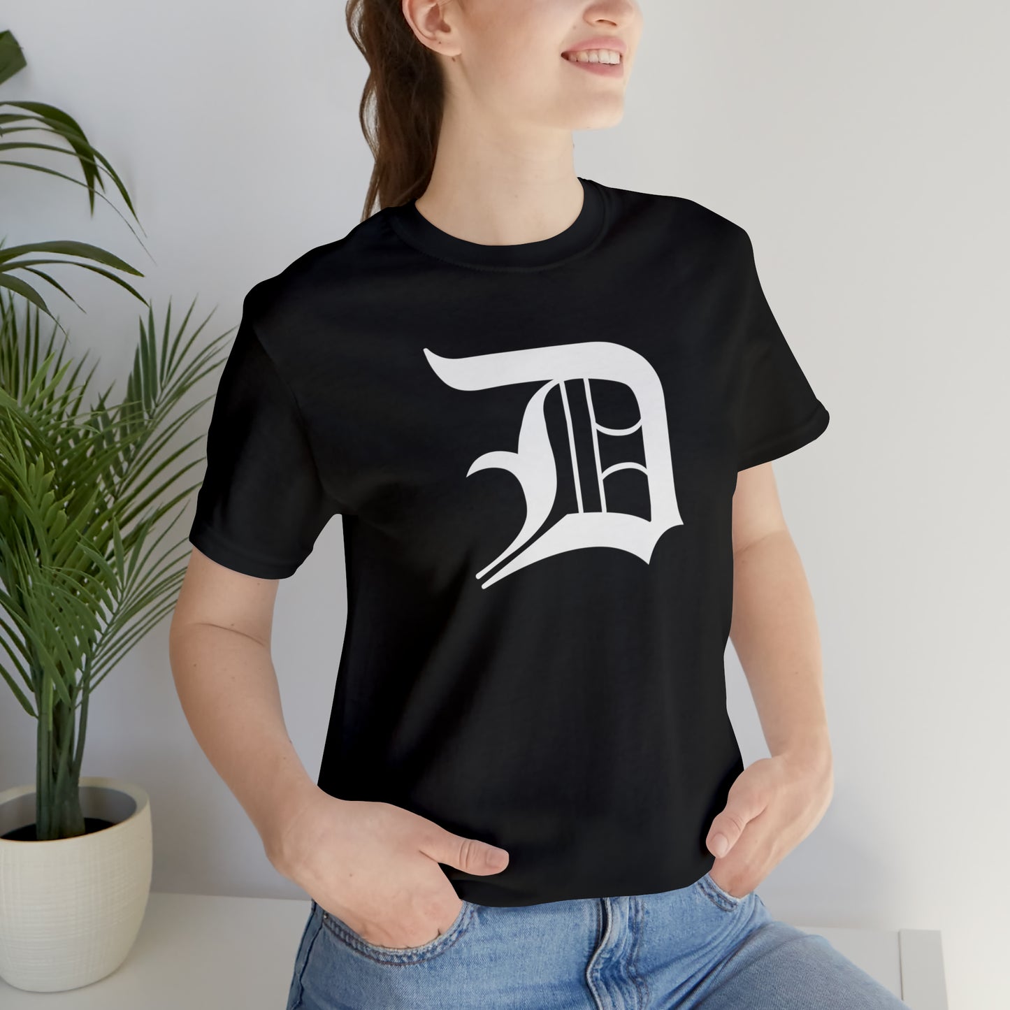 Detroit 'Old English D' T-Shirt | Unisex Standard