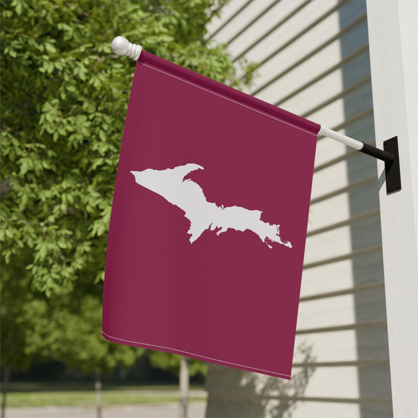 Michigan Upper Peninsula Home & Garden Flag (w/ UP Outline) | Ruby Red