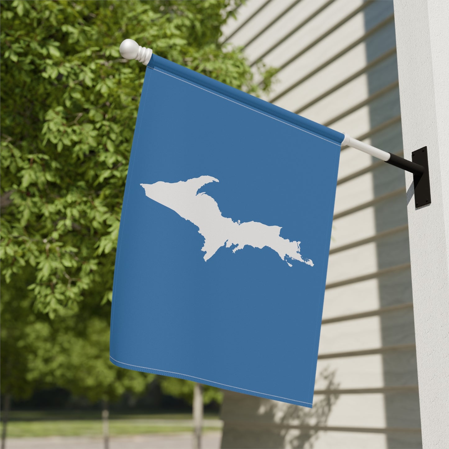 Michigan Upper Peninsula Home & Garden Flag (w/ UP Outline) | Lake Superior Blue