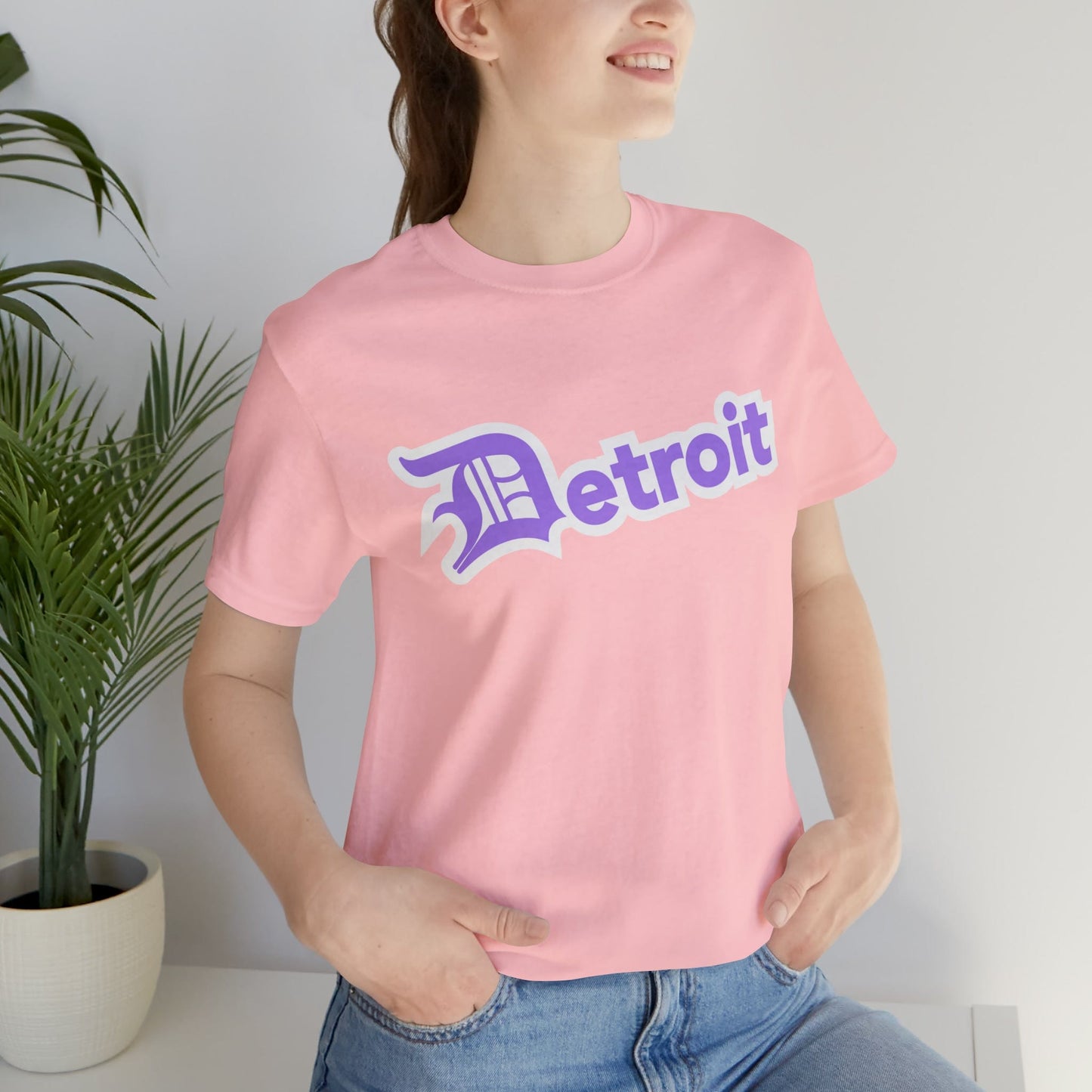 Detroit' T-Shirt (Lavender w/ Old English 'D') | Unisex Standard