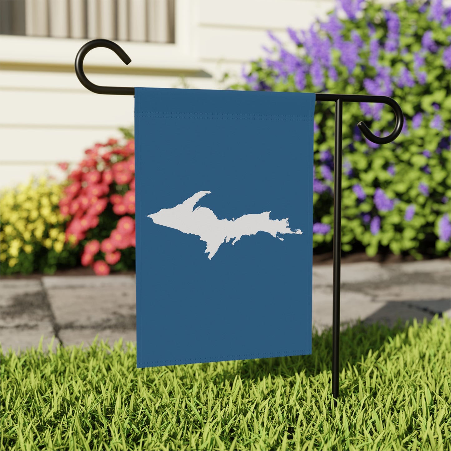 Michigan Upper Peninsula Home & Garden Flag (w/ UP Outline) | Blueberry