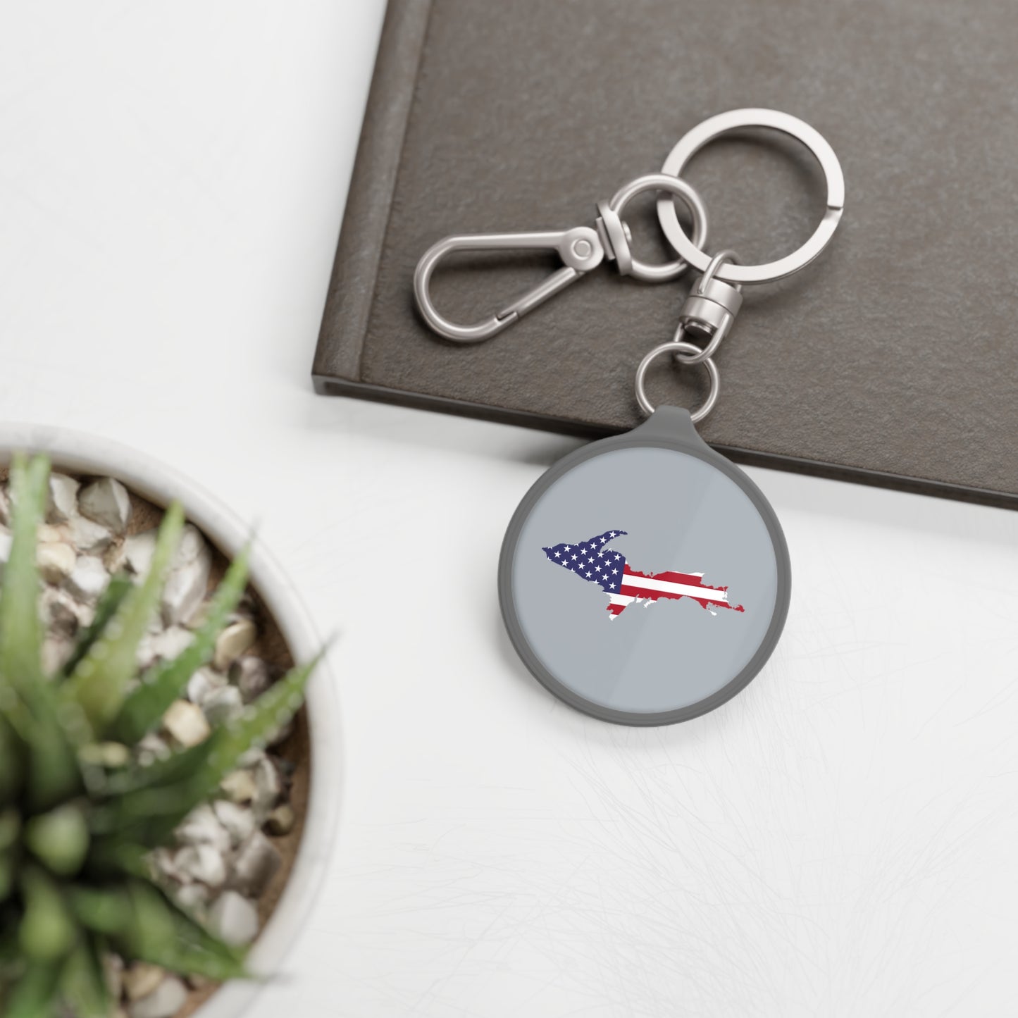 Michigan Upper Peninsula Keyring (w/ UP USA Flag) | Silver