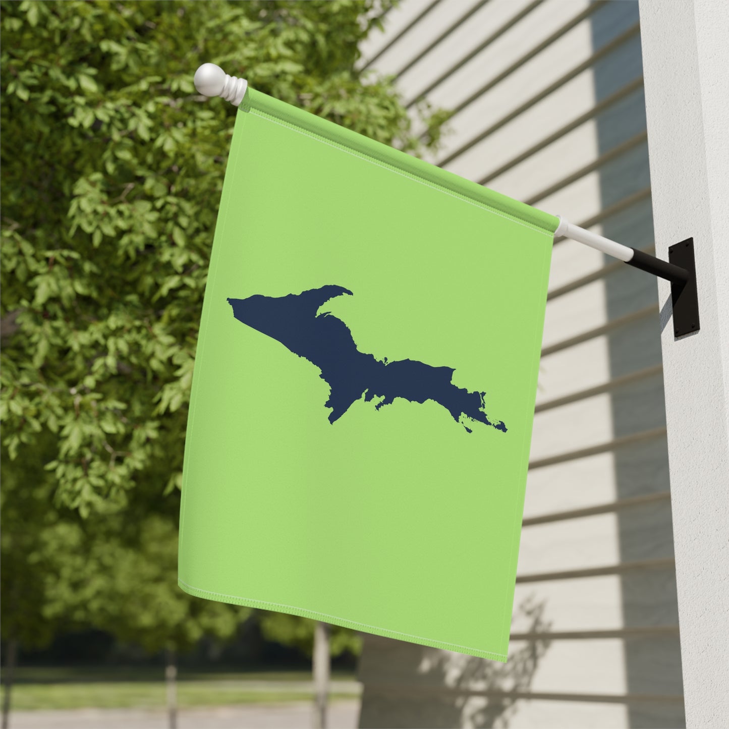 Michigan Upper Peninsula Home & Garden Flag (w/ UP Outline) | Flash Green