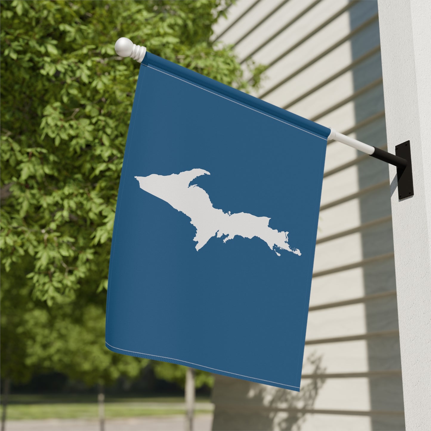 Michigan Upper Peninsula Home & Garden Flag (w/ UP Outline) | Blueberry