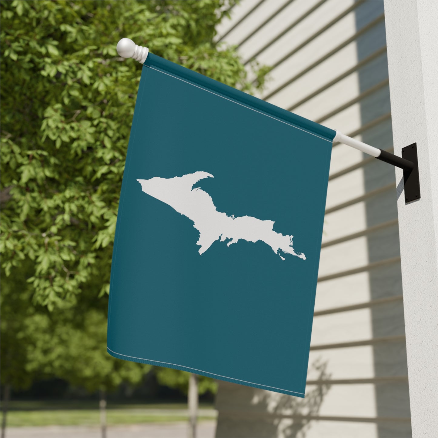 Michigan Upper Peninsula Home & Garden Flag (w/ UP Outline) | Auburn HIlls Teal