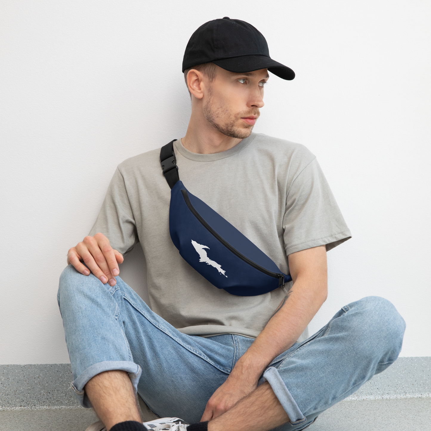 Michigan Upper Peninsula Fanny Pack (w/ UP Outline) | Navy