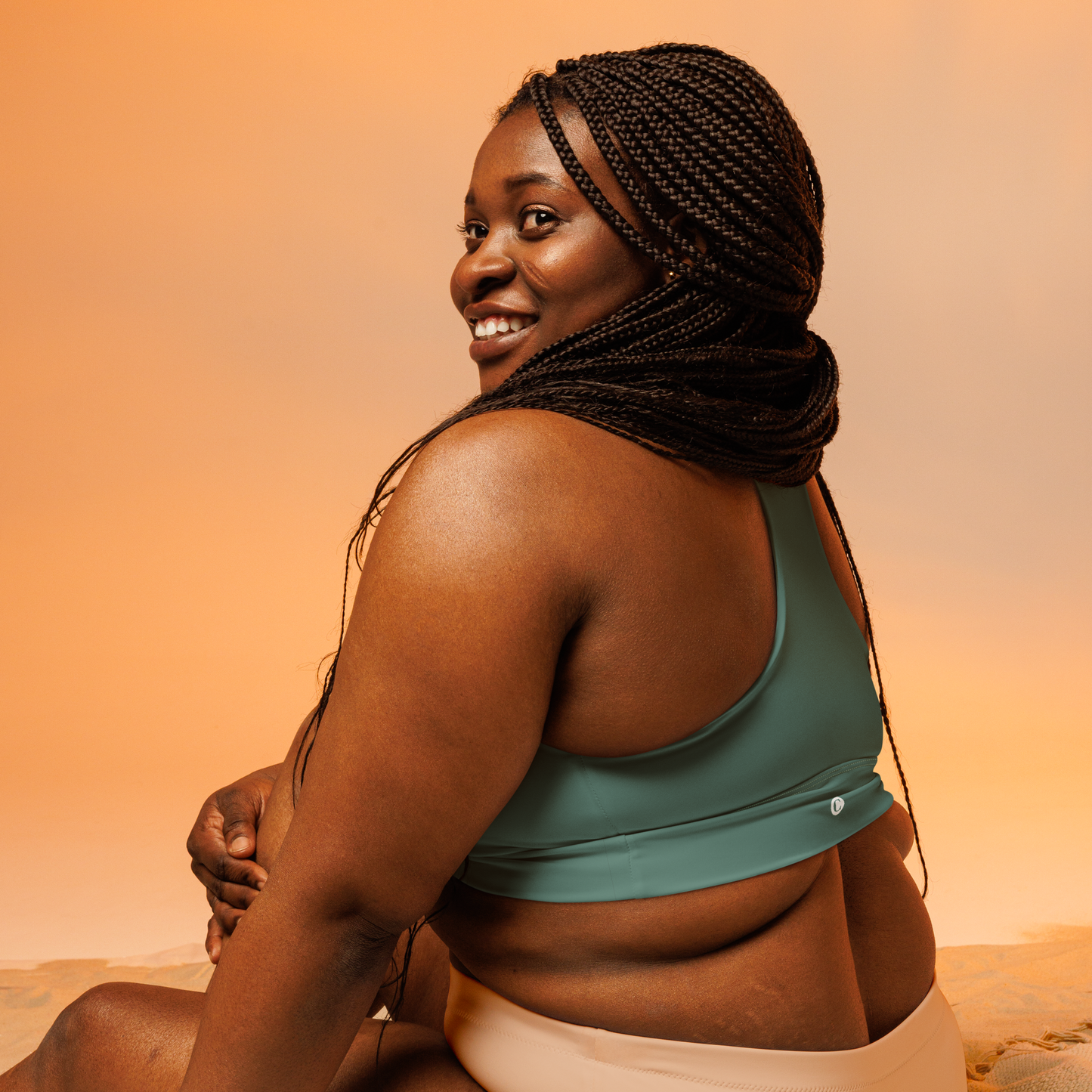 Michigan Upper Peninsula Longline Sports Bra (w/ UP Outline) | Copper Green