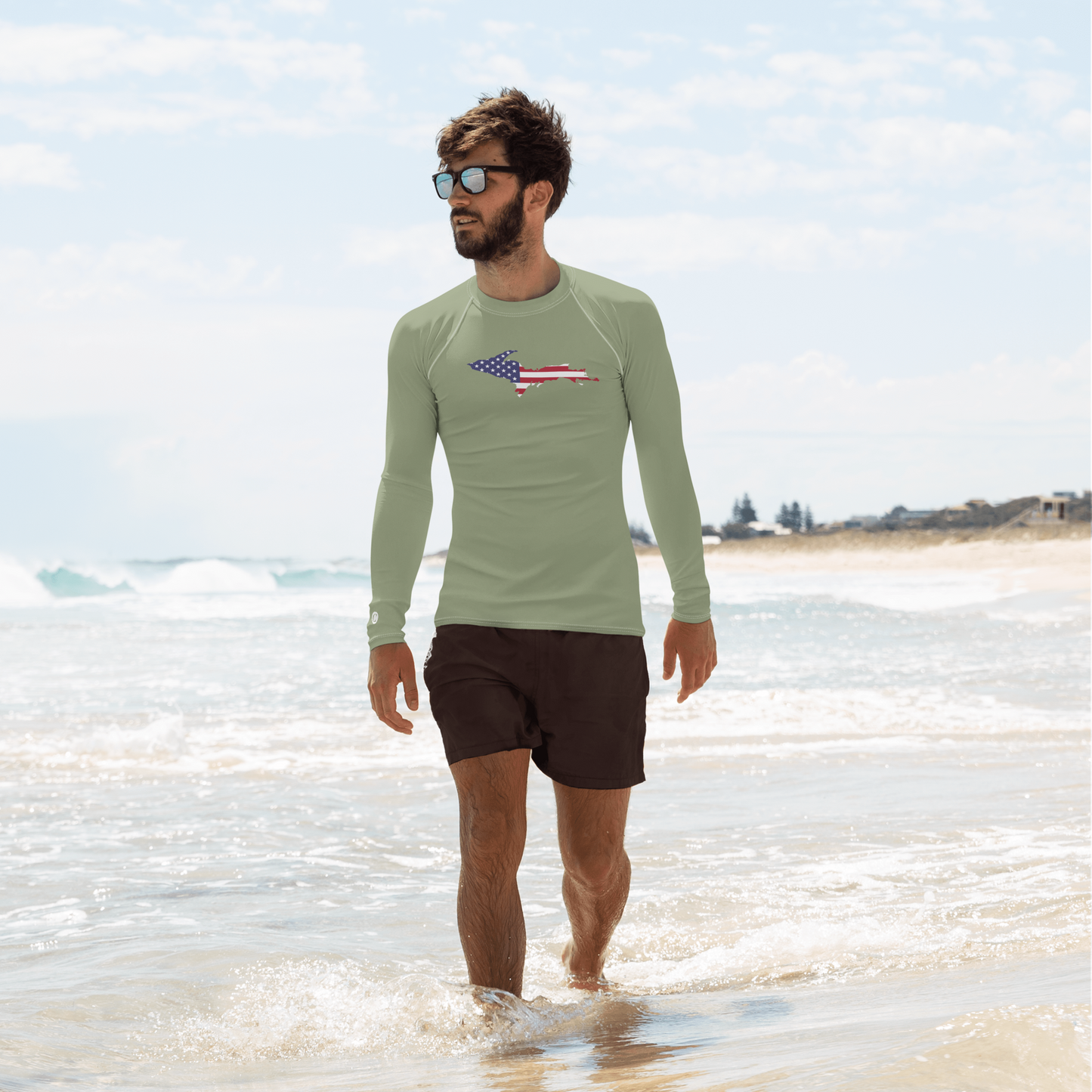 Michigan Upper Peninsula Rash Guard (w/ UP USA Flag) | Men's - Beachgrass Green