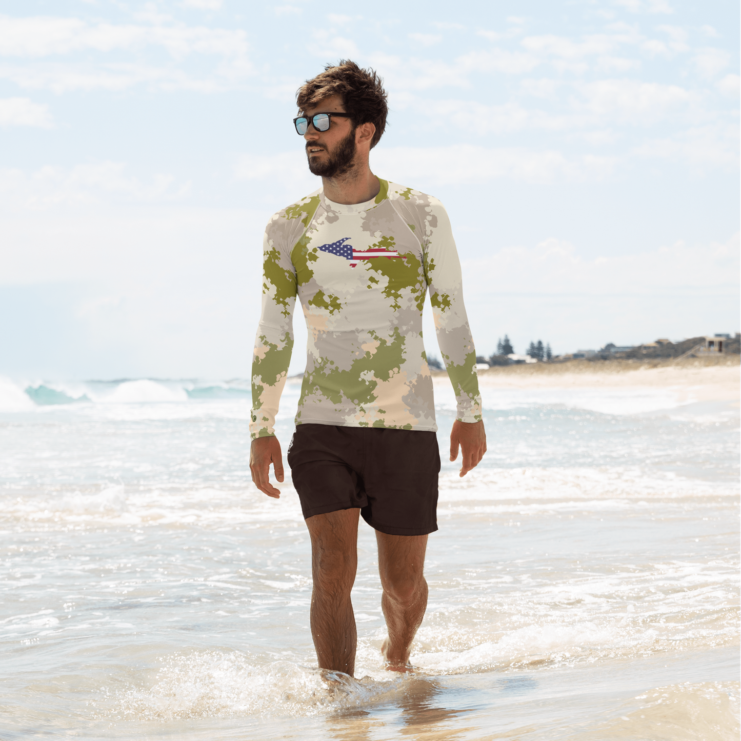 Michigan Upper Peninsula Rash Guard (w/ UP USA Flag) | Men's - Rosy Mound Camo