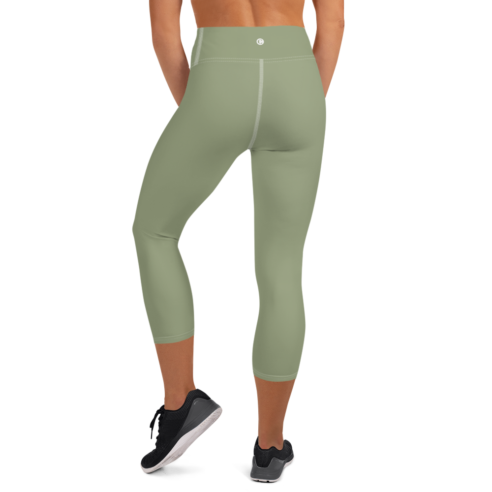 Michigan Upper Peninsula Yoga Capri Leggings (w/ UP Outline) | Beachgrass Green