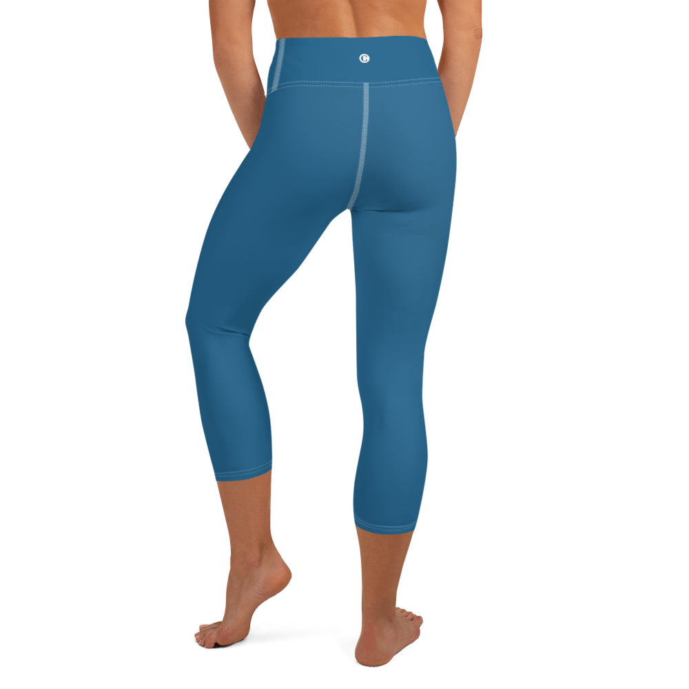 Michigan Upper Peninsula Yoga Capri Leggings (w/ UP Outline) | Blueberry