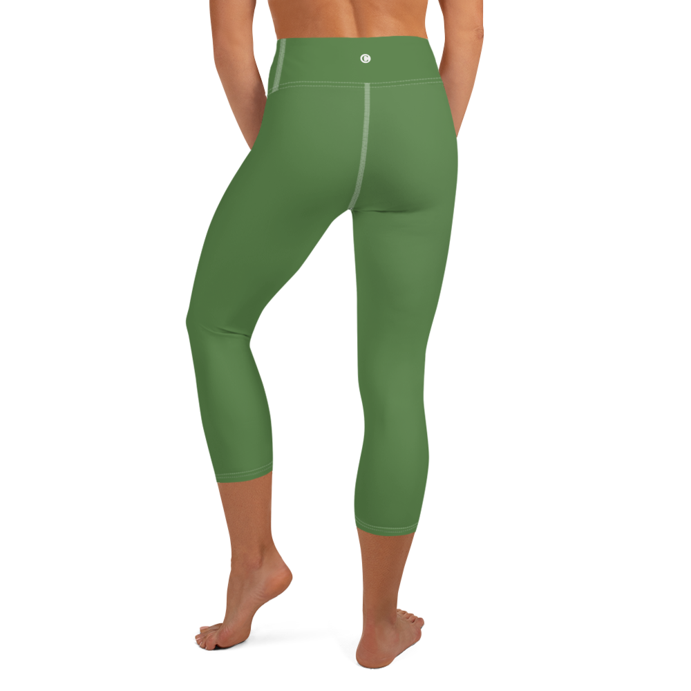 Michigan Upper Peninsula Yoga Capri Leggings (w/ UP Outline) | Pine Green