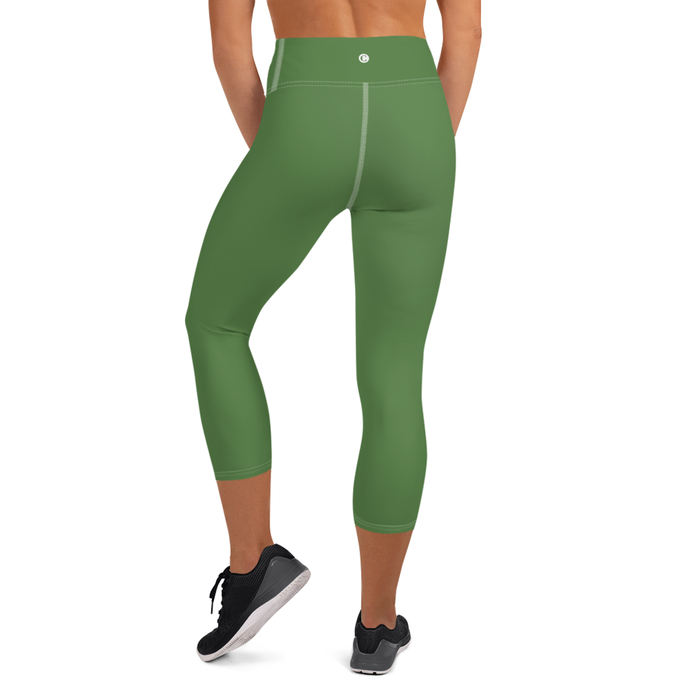 Michigan Upper Peninsula Yoga Capri Leggings (w/ UP Outline) | Pine Green