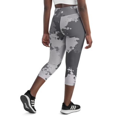 Michigan Upper Peninsula Yoga Capri Leggings (w/ UP Outline) | Iron Ore Grey