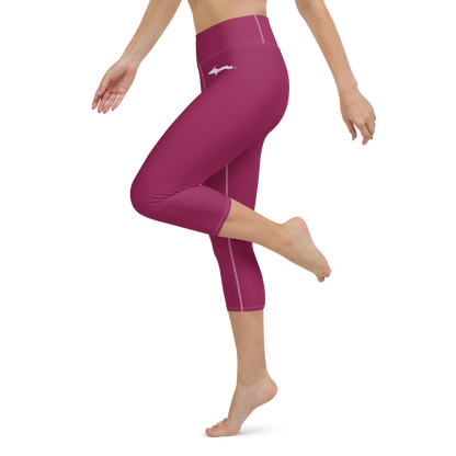 Michigan Upper Peninsula Yoga Capri Leggings (w/ UP Outline) | Ruby Red