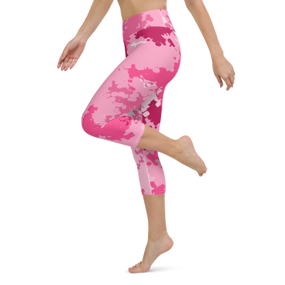 Michigan Upper Peninsula Yoga Capri Leggings (w/ UP Outline) | Pink Camo