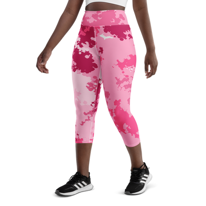 Michigan Upper Peninsula Yoga Capri Leggings (w/ UP Outline) | Pink Camo