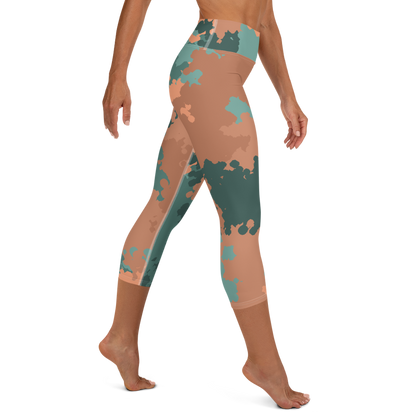 Michigan Upper Peninsula Yoga Capri Leggings (w/ UP USA Flag) | Copper Country Camo