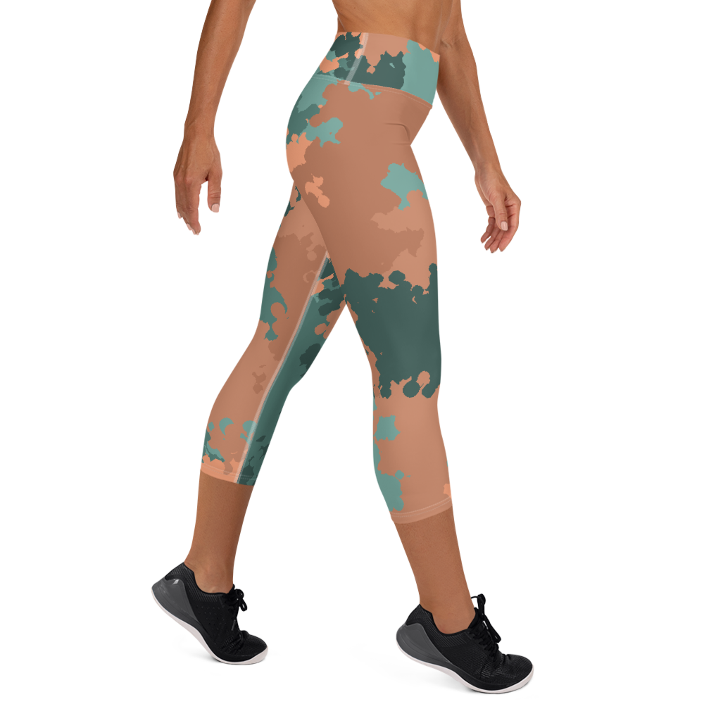 Michigan Upper Peninsula Yoga Capri Leggings (w/ UP USA Flag) | Copper Country Camo