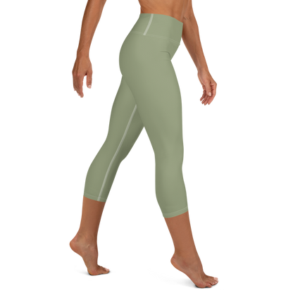 Michigan Upper Peninsula Yoga Capri Leggings (w/ UP Outline) | Beachgrass Green