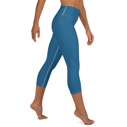 Michigan Upper Peninsula Yoga Capri Leggings (w/ UP Outline) | Blueberry