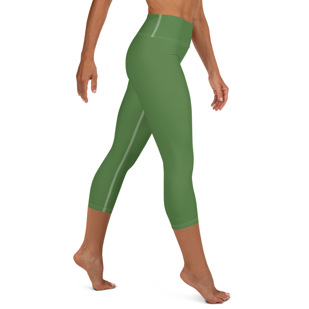 Michigan Upper Peninsula Yoga Capri Leggings (w/ UP Outline) | Pine Green