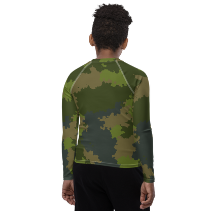 Michigan Upper Peninsula Rash Guard (w/ UP Outline) | Youth - Woodland Camo