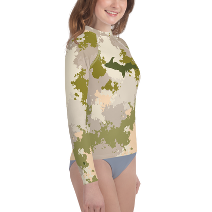 Michigan Upper Peninsula Rash Guard (w/ UP Outline) | Youth - Army Green