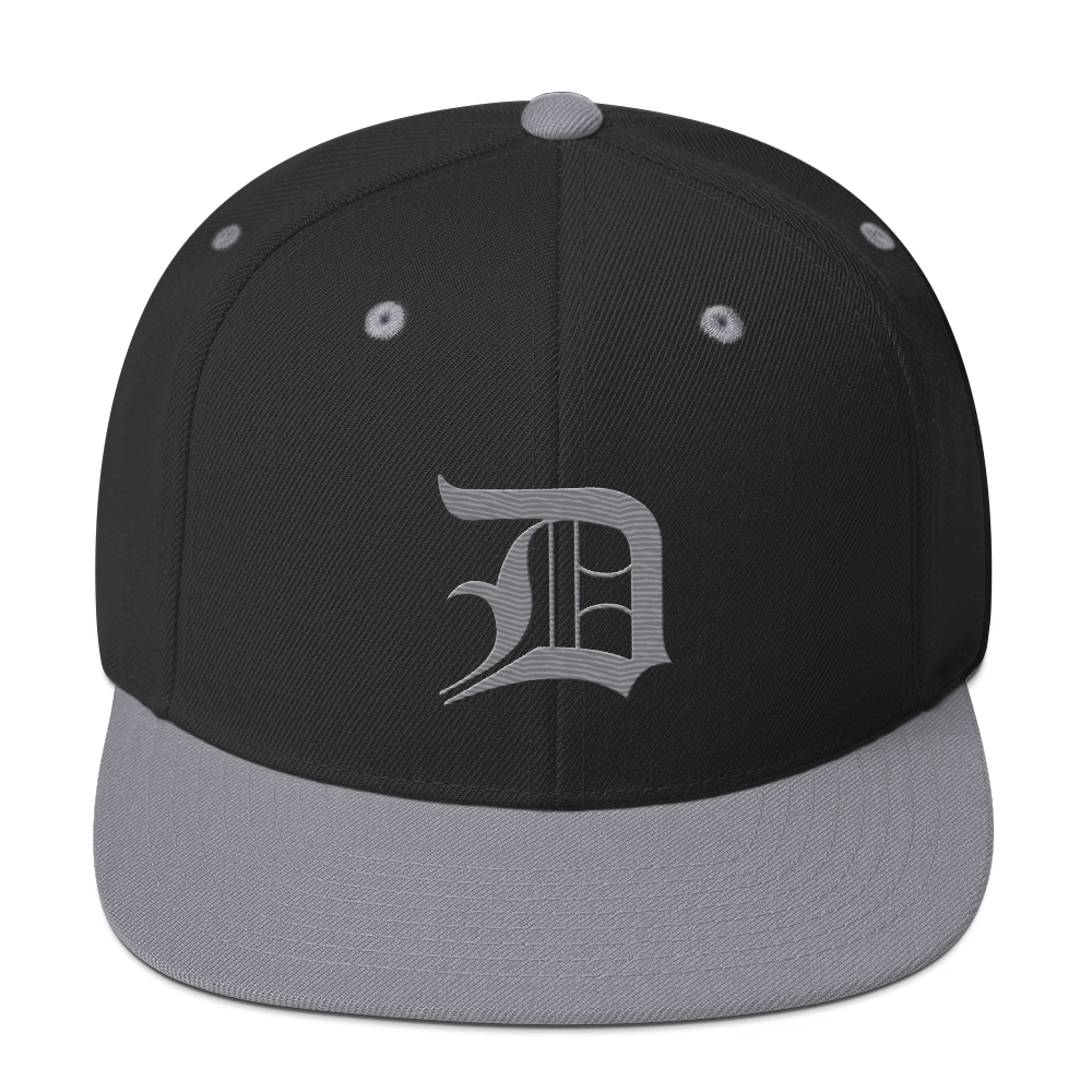 Detroit 'Old English D' Vintage Snapback | Silver