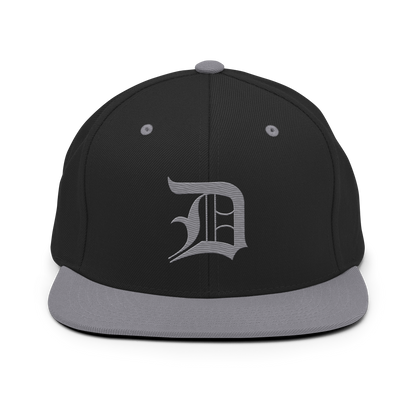 Detroit 'Old English D' Vintage Snapback | Silver