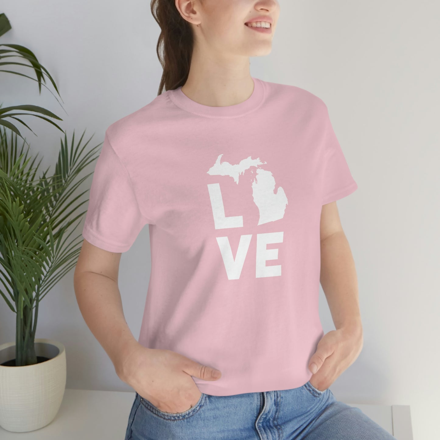 Michigan 'Love' T-Shirt (Geometric Sans Font) | Unisex Standard Fit