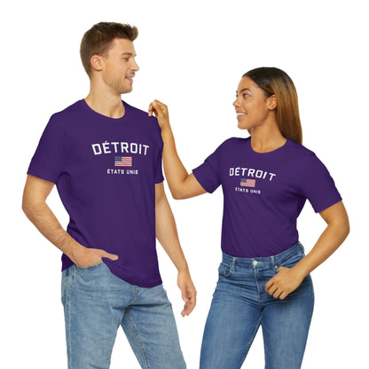 'Détroit États Unis' T-Shirt (w/USA Flag Outline) | Unisex Standard Fit