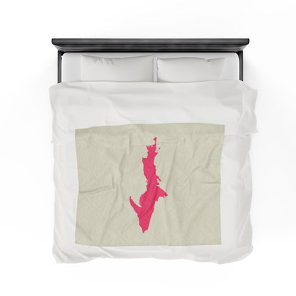 Michigan Upper Peninsula Plush Blanket (w/ Pink UP Outline) | Ivory White