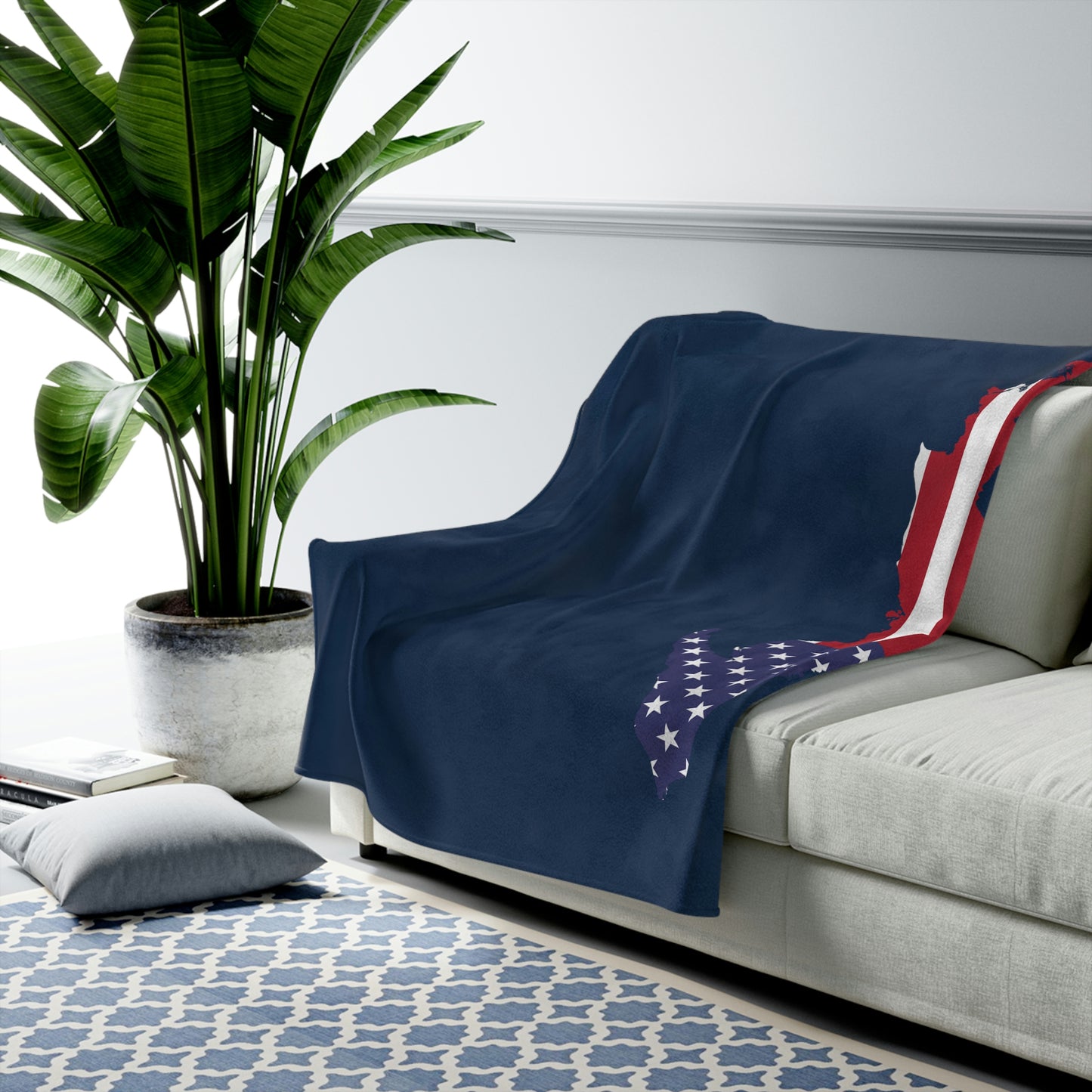 Michigan Upper Peninsula Plush Blanket (w/ UP USA Flag Outline) | Navy