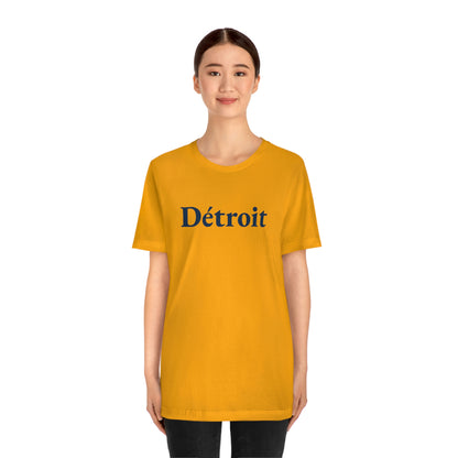 'Détroit' T-Shirt (Garamond Font) | Unisex Standard Fit