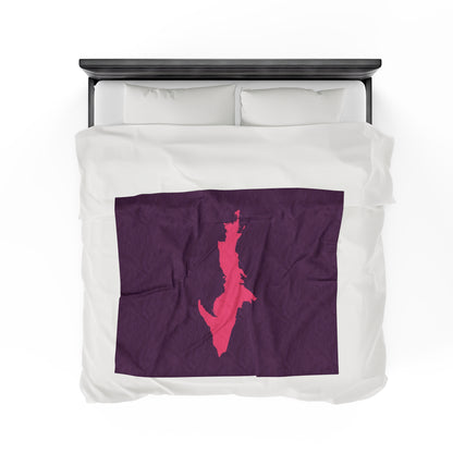 Michigan Upper Peninsula Plush Blanket (w/ Pink UP Outline) | Plum