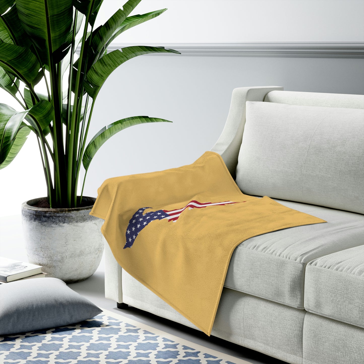 Michigan Upper Peninsula Plush Blanket (w/ UP USA Flag Outline) | Citrine