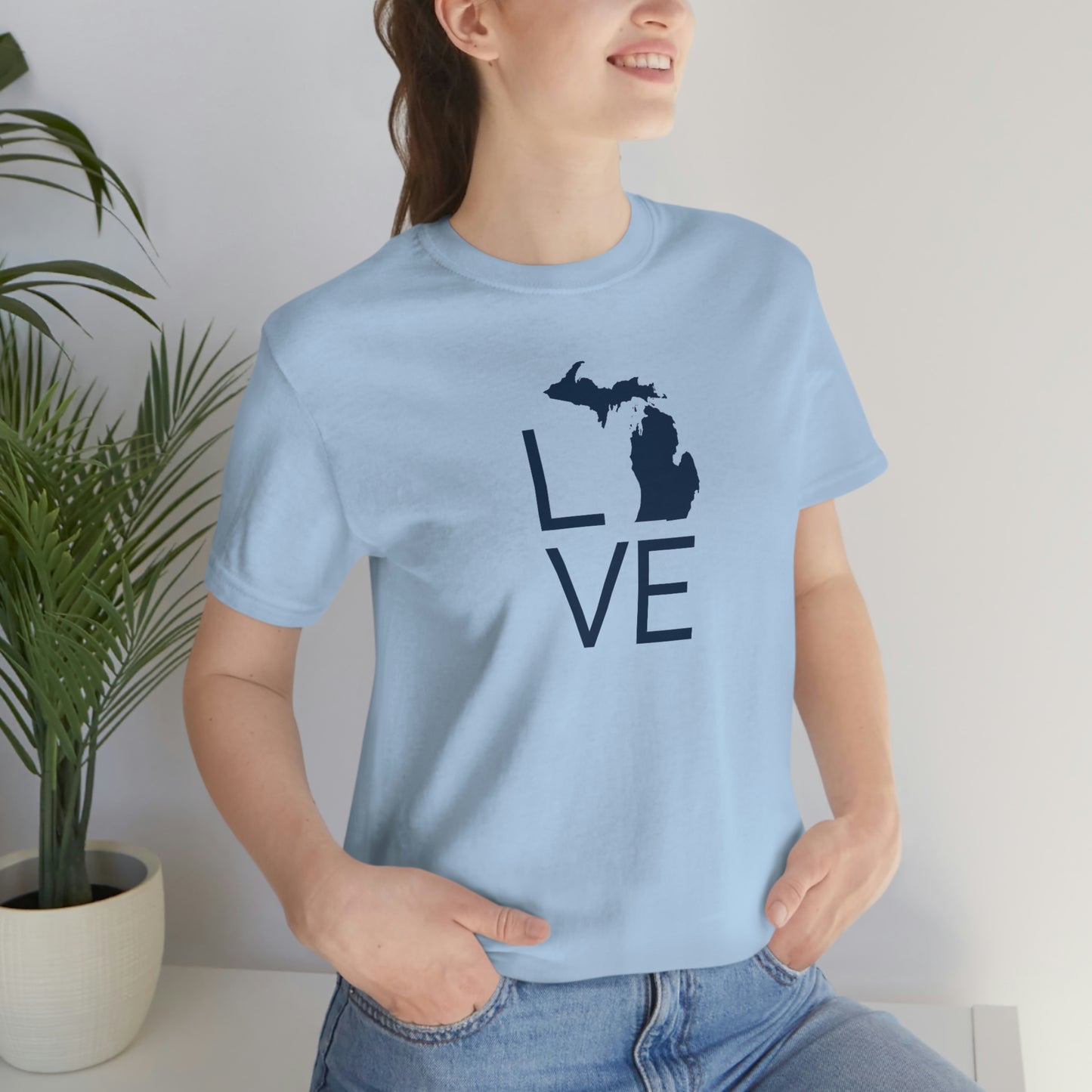 Michigan 'Love' T-Shirt (Thin Sans Font) | Unisex Standard Fit