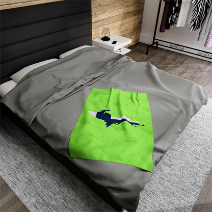 Michigan Upper Peninsula Plush Blanket (w/ UP Finland Flag Outline) | Flash Green