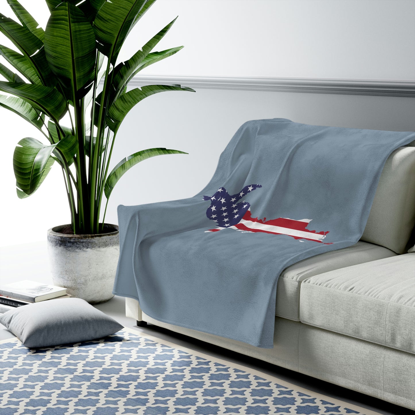 Michigan Upper Peninsula Plush Blanket (w/ UP USA Flag Outline) | B-24 Liberator Grey