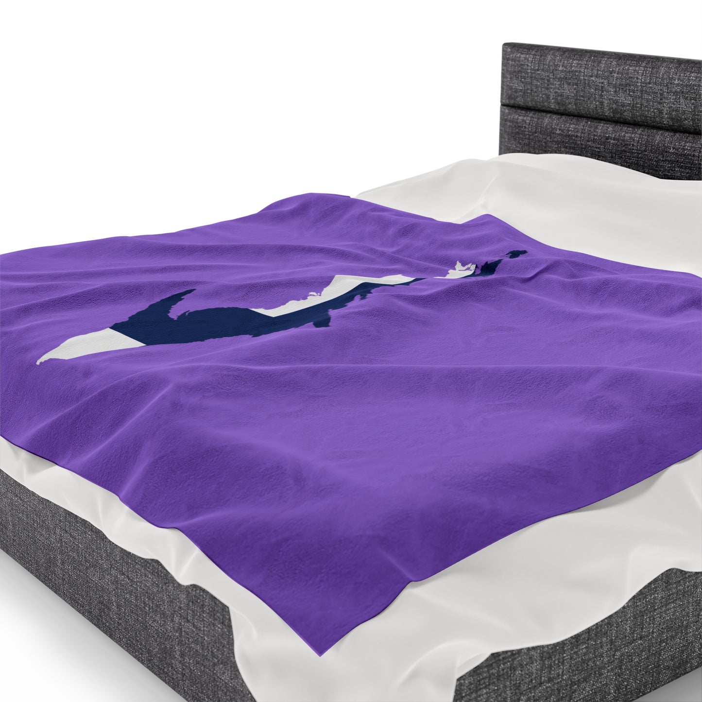 Michigan Upper Peninsula Plush Blanket (w/ UP Finland Flag Outline) | Lavender