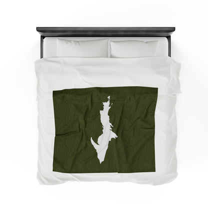 Michigan Upper Peninsula Plush Blanket (w/ UP Outline) | Army Green