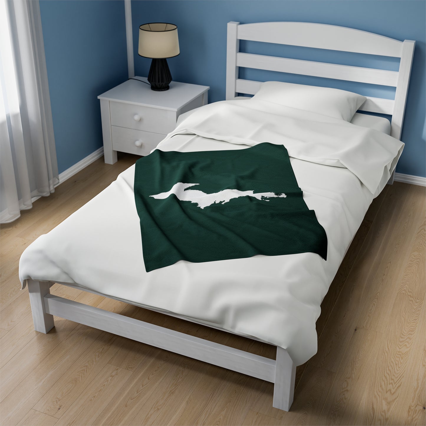 Michigan Upper Peninsula Plush Blanket (w/ UP Outline) | Green