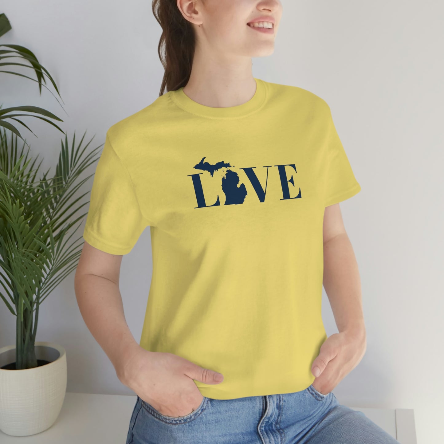 Michigan 'Love' T-Shirt (Didone Font) | Unisex Standard Fit